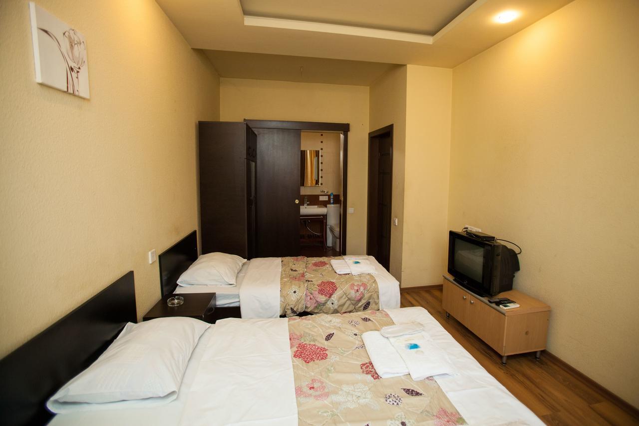 Hotel 4You Tbilisi Bagian luar foto