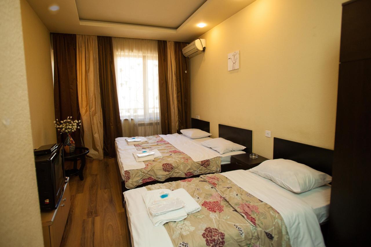 Hotel 4You Tbilisi Bagian luar foto